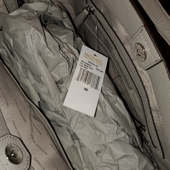 Michael Kors purse - Picture 2 of 5